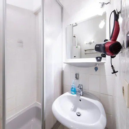 Apartment Center *